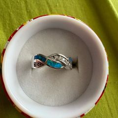 10ct white gold ring