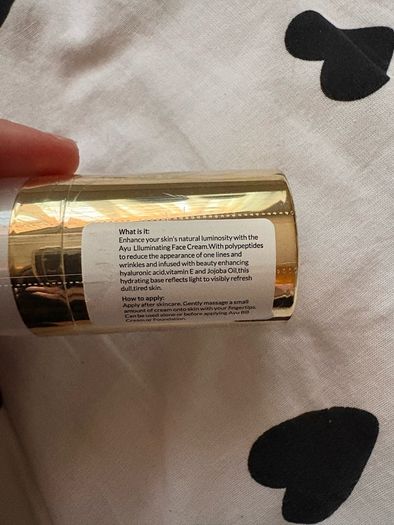 AYU illuminating face cream tinted