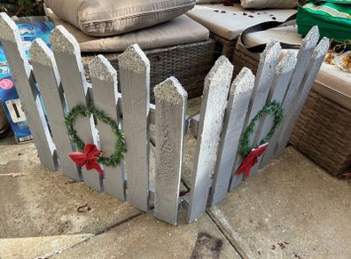 Christmas fencing