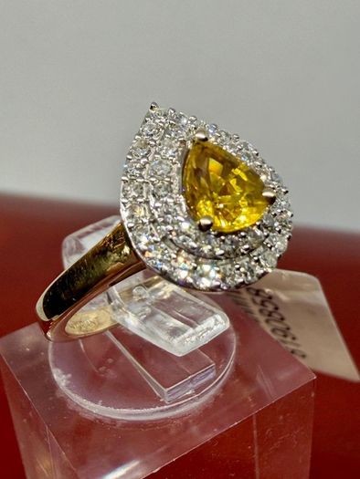 Gold Luxuriant 9K Yellow Gold AAA Loop Clean Chantaburi Yellow Sapphire & Lab Grown Diamond