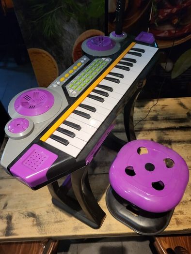 keyboard and microphone