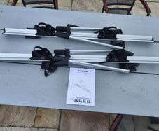2 Halfords Exodus 635772 roof-mounted cycle carrier