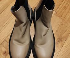 Ladies boots