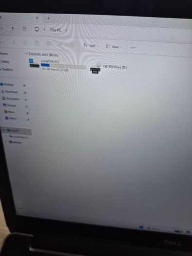 Dell inspiron 3780,i5 8th gen,8gb,256ssd,Huge 17" FHD Screen, windows 11