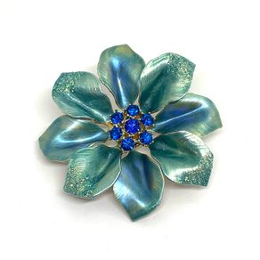 Vintage costume brooch