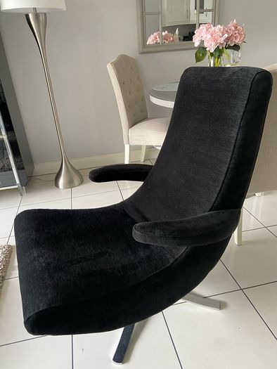 Swivel chair