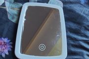 led travel mirror