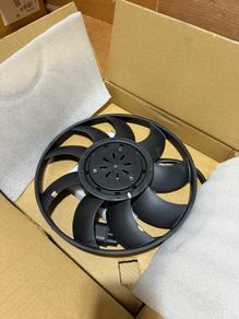 A brand -new unused, unopened, radiator / cooling fan assembly part number 4H0959455R 460W