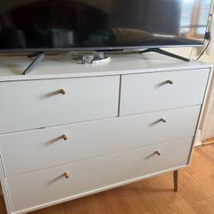 White Chest Drawers
