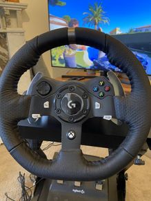 Logitech G920 Steering Wheel-Like New + Free Stand
