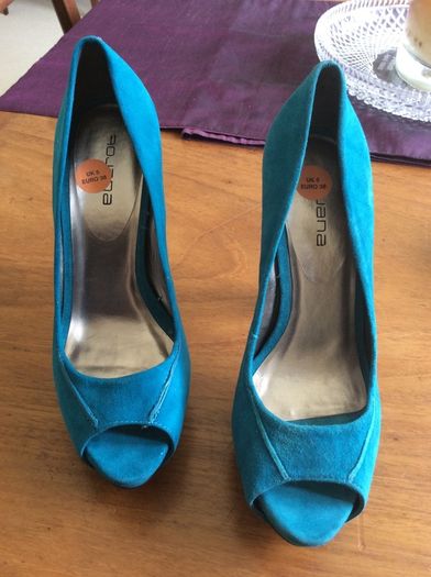Rojana high heals