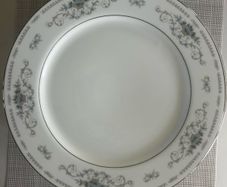Diane Japan porcelain dinner plates