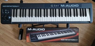 M-Audio Keystation 61 MKII + Stand + Sustain pedal