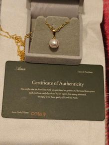 Genuine White South Sea Pearl Pendant boxed with Certificate