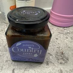 Cheese and wine chutney