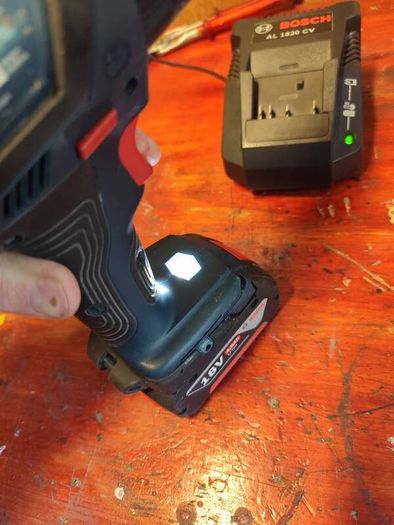 Bosch GSB 18-2-LI Plus Combi Drill + 4.0Ah Battery & Charger (Barely Used)
