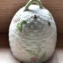 Belleek Honey Pot with lid Image 2