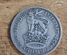 Great Britain UK 1934, One Shilling, George V, Silver Coin - free standard postage