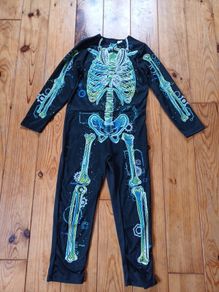 BNWOT Age 9-10 Skeleton Costume