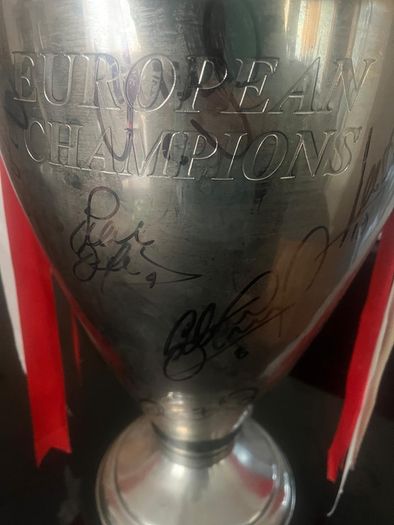 Liverpool signed champions league trophy