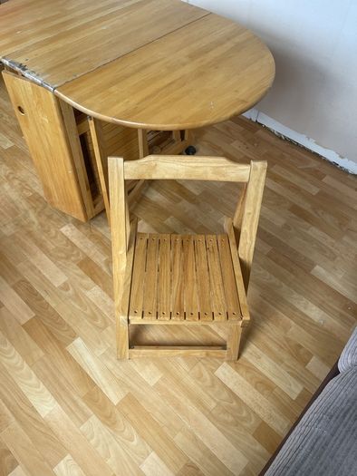 storage table and chairs