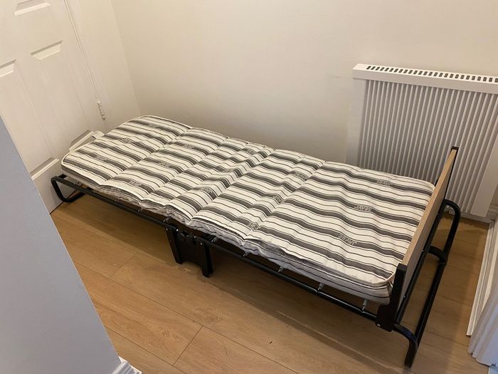 folding bed