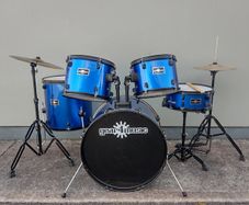 Bargain!!! Full Drum Kit.