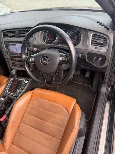 Volkswagen Golf Milano Edition Sunroof
