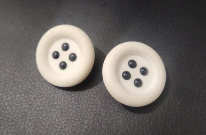 Vintage Button Earrings 1980s
