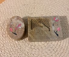 Vintage hand carved ring & pen holder