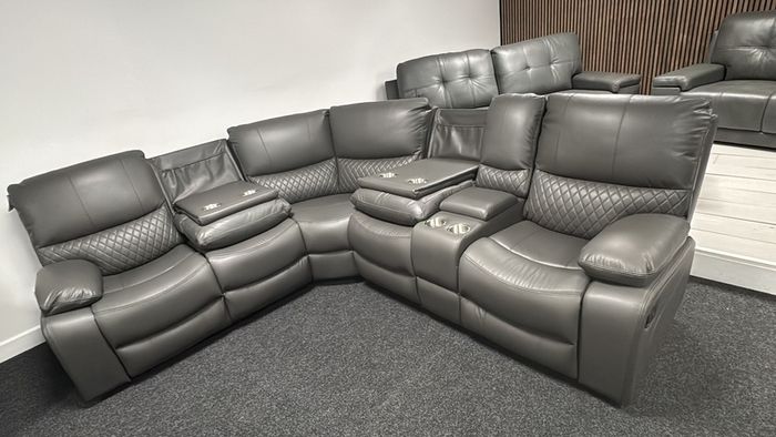 Massive Sale On Brand New Sofas. Multiple Stylist Options Available. Recliner,non Recliner, Leather And Fabric Couches