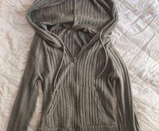 zipped hoodie
