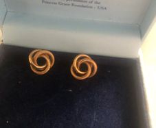 9ct gold knot earrings
