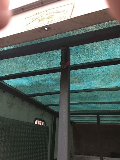 horsebox partition