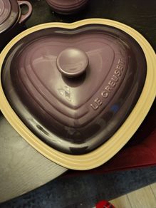 Large heart shaped Le crueset casserole dish