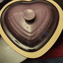 Large heart shaped Le crueset casserole dish