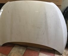 Hyundai ix35 bonnet in white
