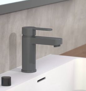 Premium bathroom tap. 89 euro new. Boxed and unused