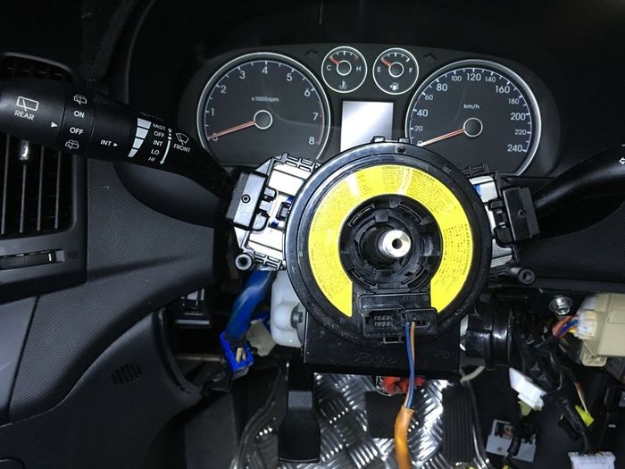 Hyundai Kia steering wheel column knock clunk noise repair fix Dublin Ireland