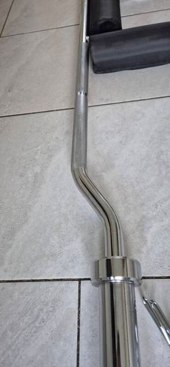 brand new 22kilo safety squat bar