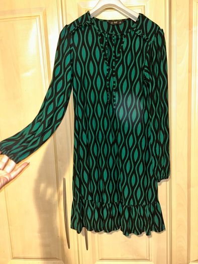 Green and black printed mini dress