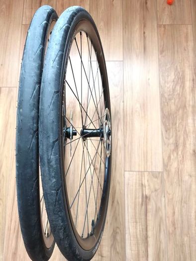 HUNT 4 Seson Gravel Disc wheelset