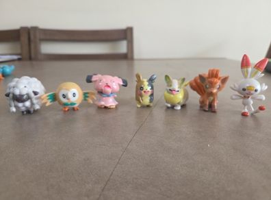 7 pokemon toys