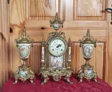 vintage ceramic, brass mantel clock. Working perfectly.