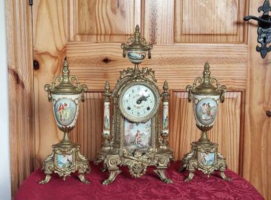 vintage ceramic, brass mantel clock. Working perfectly.