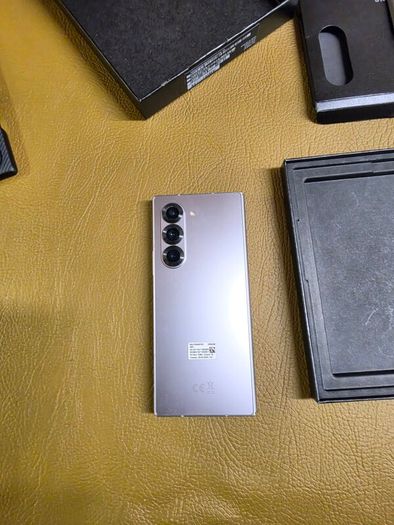mobile phone samsung galaxy Z fold 6