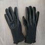 Stunning gloves Image 3