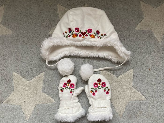 H&M baby hat and mittens 9-12m