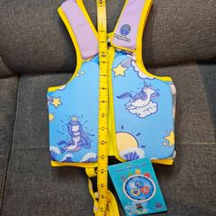 Life vest. Swim vest. Swimming aid. Kids 2-4 years