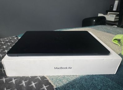 Apple MacBook Air 15.3" M2